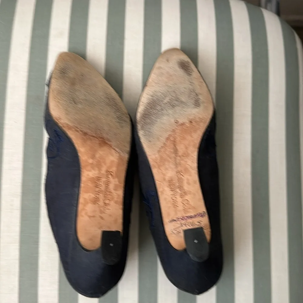 Keneth Cole fabric embroidered shoe with leather soles made in Spain EUC - Picture 3 of 6